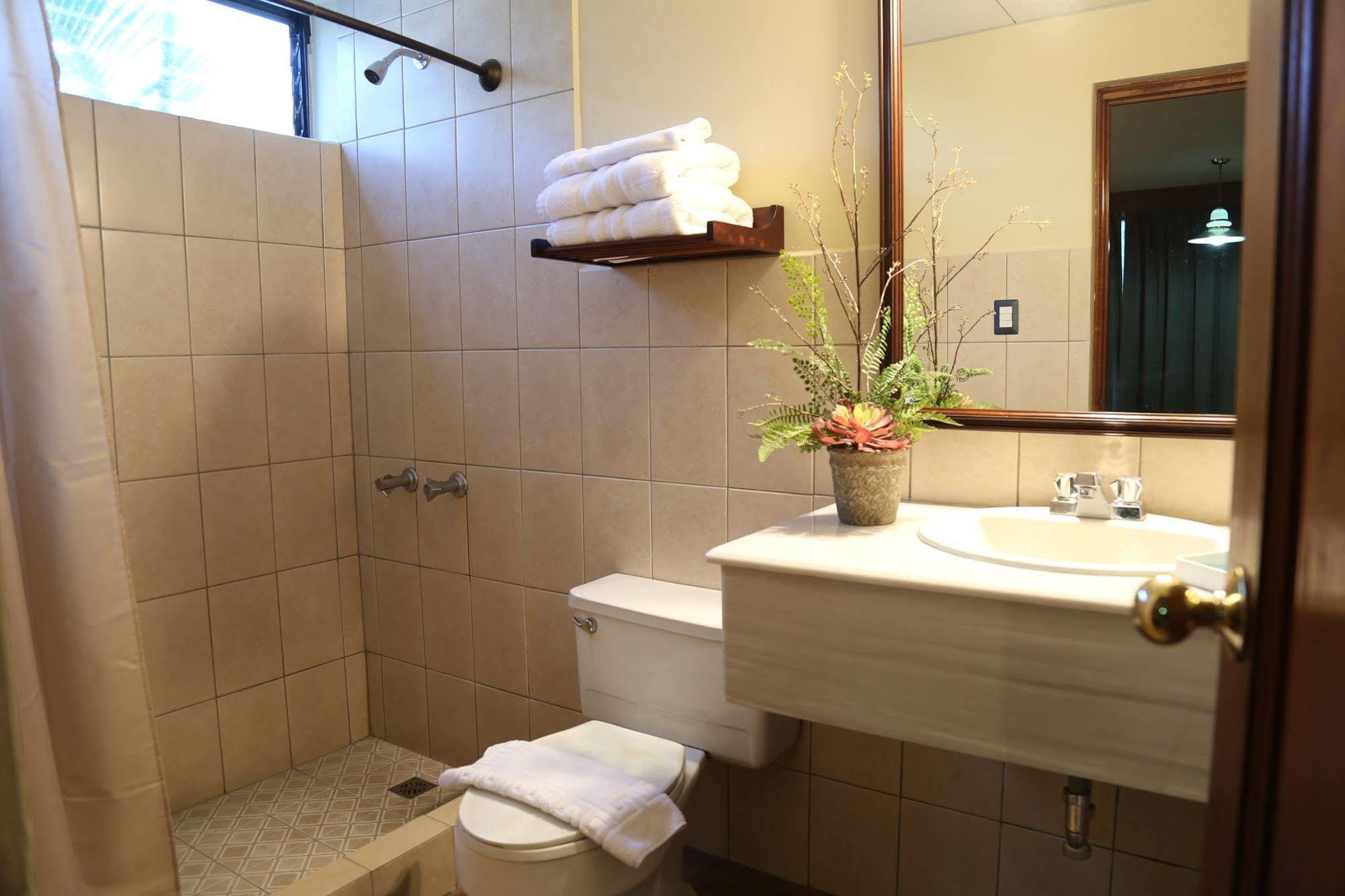 Hotel Residencia Del Sol Guatemala-Stad Buitenkant foto